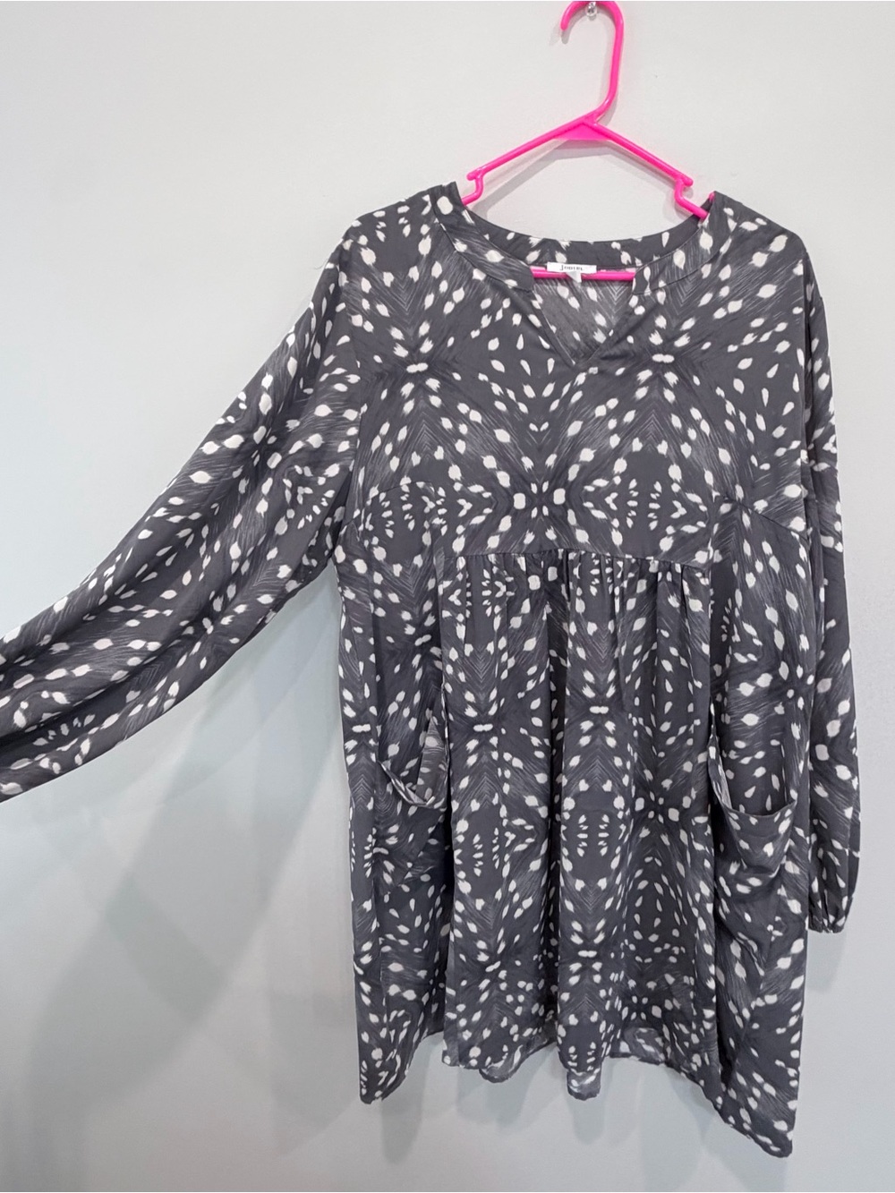 JODIFL Charcoal Gray and White Long Sleeve Printed Babydoll Dress